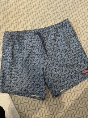 NWT Vineyard Vines Blue Fish-Print Swim Shorts